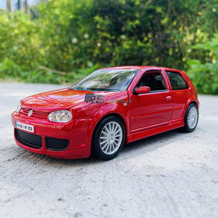 Volkswagen Golf IV R32 - Modèle réduit miniature échelle 1/24
