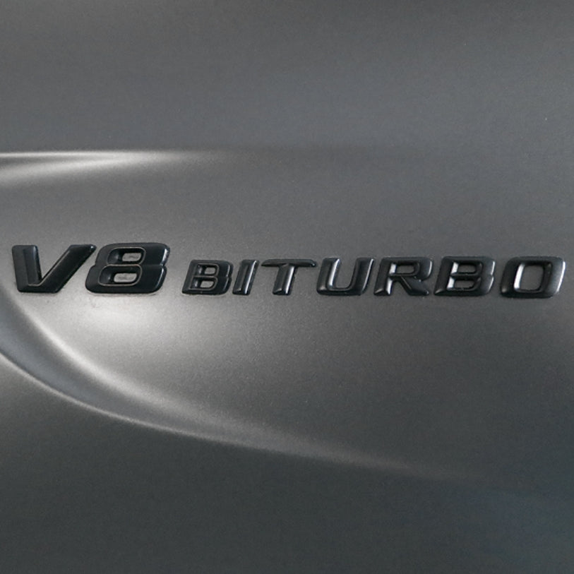 Logo emblème V8 Biturbo - Finition chrome ou noir