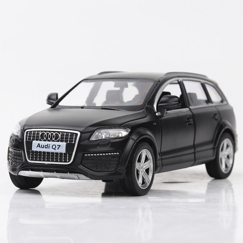 Audi Q7 Miniature en Métal 1:36 - Jouet de Collection Voiture