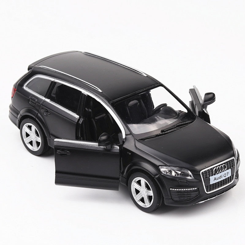 Audi Q7 Miniature en Métal 1:36 - Jouet de Collection Voiture