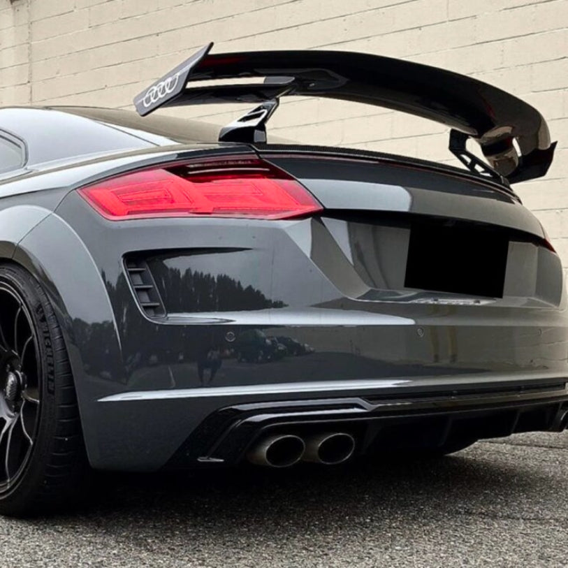 Aileron fixe arrière pour Audi R8 et Audi TT-RS
