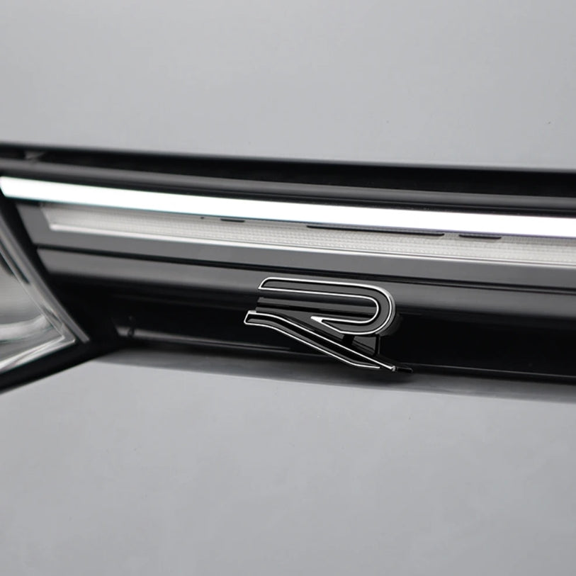 Logo R design nouvelle génération pour Volkswagen Golf 8