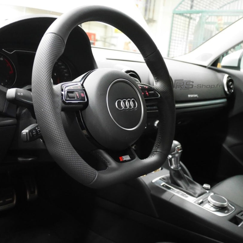 Volant sport à méplat pour Audi A4 B8 / A5 S-line