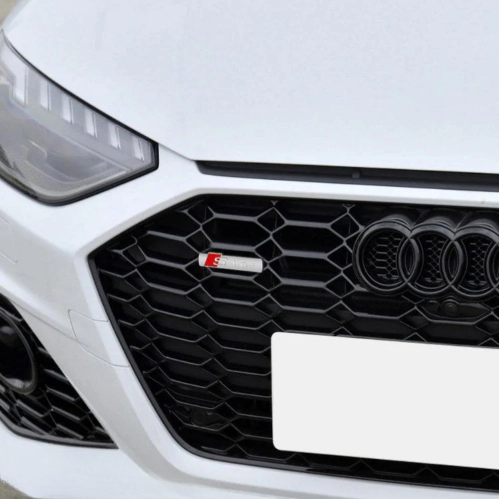 Logo adhésif S-line pour ailes ou calandre Audi